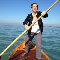 Navigating in the lagoon